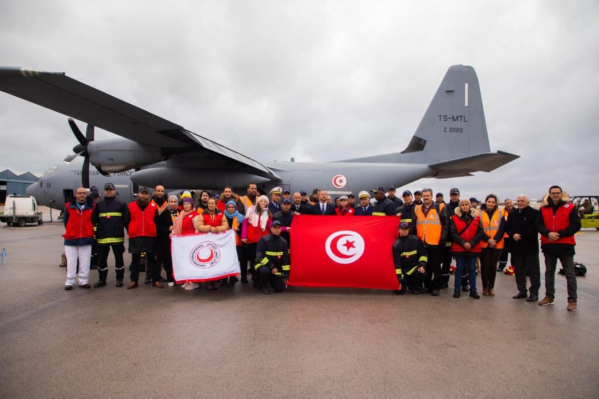 رئاسة الحكومة: تم ظهر اليوم الأربعاء وبإشراف وزير الصحة علي مرابط إرسال طائرة ثالثة موجهة إلى الشعب السوري الشقيق تحمل مساعدات انسانية عاجلة وفرق نجدة وانقاذ وفرق طبية مختصة #وكالة_وات