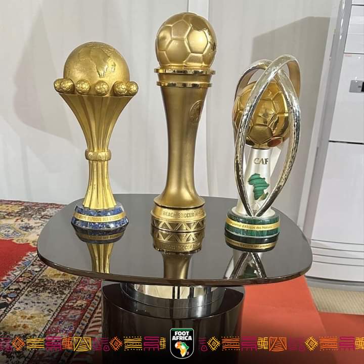 🇸🇳 is the 1st African Nation in the HISTORY to win 3 @CAF_Online different competitions 🔥
1🏆 CHAN2022, CAF 2023
2🏆 AFCON2021, CAF 2022
3🏆 Beach Soccer2020, CAF 2022

Work of three local coaches:
🇸🇳 Aliou Cissé: CAN  
🇸🇳 Pape Thiaw : CHAN 
🇸🇳 Mamadou Diallo: CAN Beach Soccer