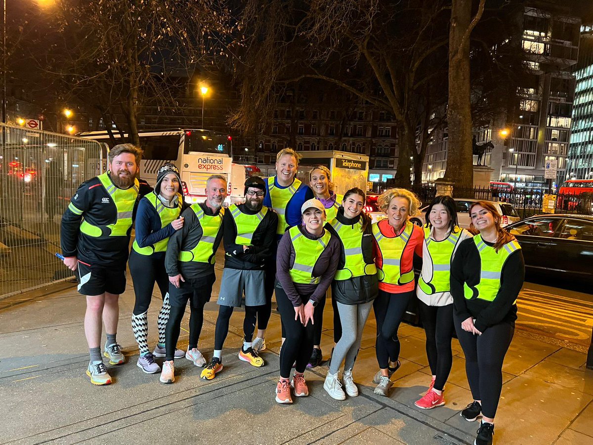 Great fun after work tonight, joining colleagues for the first ever <a href="/travelweekly/">Travel Weekly</a> running club. A lovely little 5k jaunt around St James’ Park. Thanks for organising @StuParish &amp; <a href="/DuncanHorton/">Duncan Horton</a> #JMGJoggers