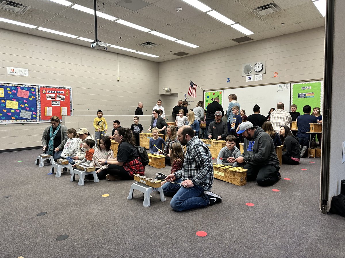MRD4PE's tweet photo. Second grade informances today!  Alley dances and instruments with our special guests!  Thank you for taking the time to spend part of your day with Ezra PE and Music! ⁦@MillardPS⁩ ⁦@EzraElementary⁩ #BEATfun https://t.co/cwmSXh0gNF