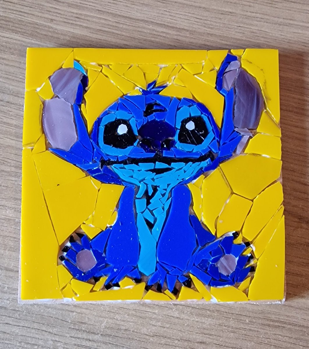 Been working on this little cutie, not for sale, this is a gift for my daughters birthday next week. Just got to grout.
But a good example of what can be made! 
#womaninbizhour #mhhsbd #CraftBizParty #monchicmosaics #stitch #LiloAndStitch #glassmosaic