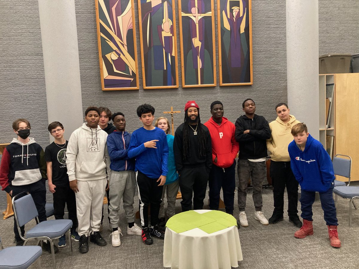 LBPearsonOCSB's tweet photo. Our Guys Group had an awesome morning listening to @redblacks defensive back @SBODYMORE speak about adversity &amp; overcoming hardships. What great message about not giving up. Thanks @DalipajMark and @ale5edu for organizing. #ocsbBlackJoy #WeAreLBP #ocsbBlackHistoryMonth https://t.co/iSiPVv61BT