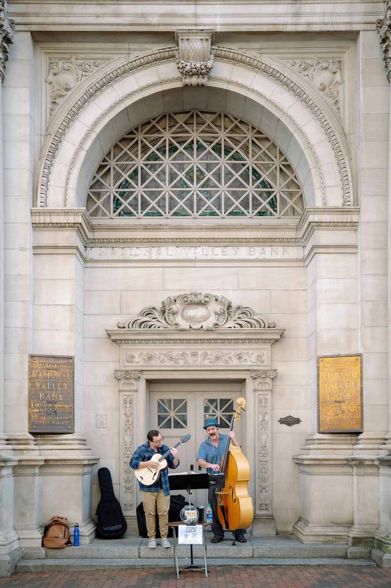 kathy_moore's tweet photo. Music, arts, theater, and hospitality shine bright in the beautiful city of Staunton. ✨  https://t.co/X34m4JdttN @VirginiaLiving https://t.co/G46j4MA12V