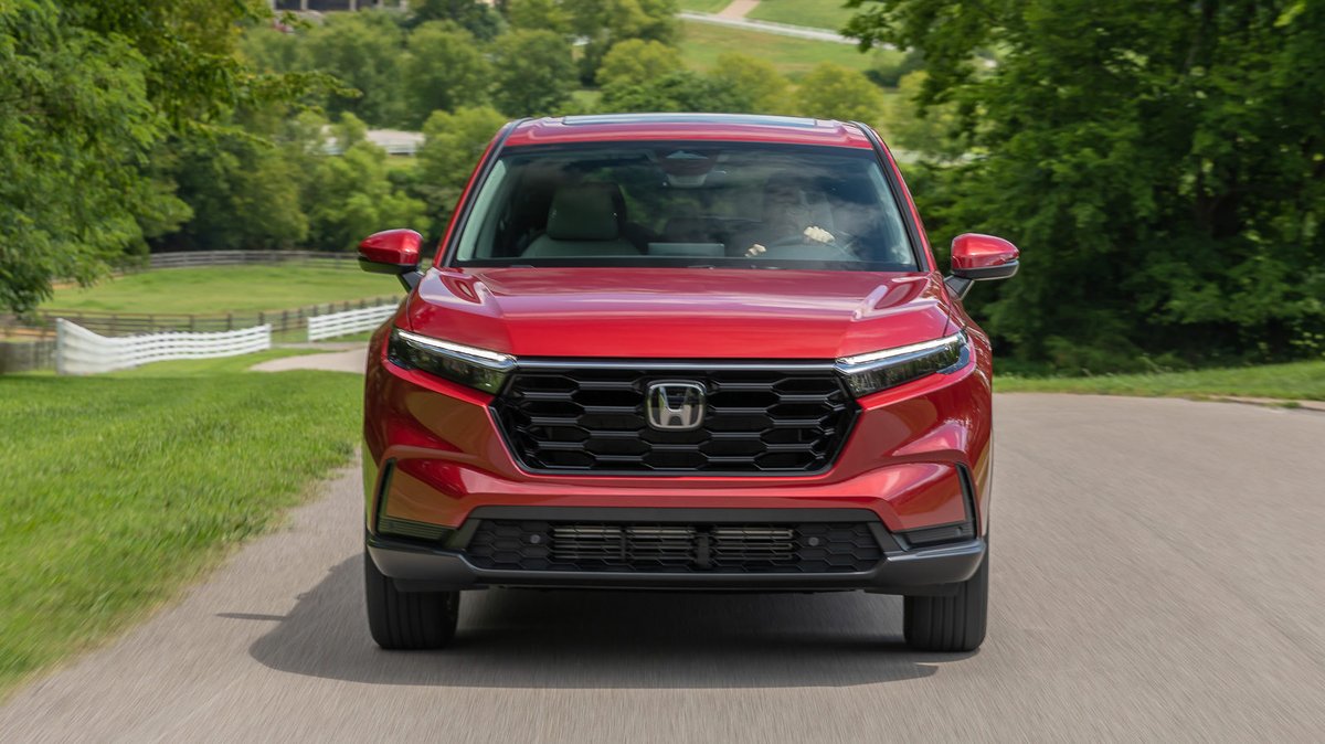 Honda shed more light on its plans to produce a hydrogen-powered crossover based on the CR-V in 2024, including its development partnership with General Motors.
#2024 #crvfuelcell #crvhydrogen #fuelcell #H2 #Honda #hondahydrogencar #hydrogen #News

tflcar.com/2023/02/honda-…