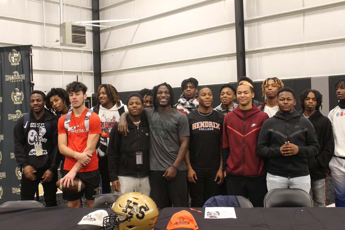 God is good🖤 #FightOn #Wonderboys #GoBulldogs <a href="/CoachKVA/">Kendrick Van Ackeren</a> <a href="/Coach_Shipp/">Kyle Shipp</a> <a href="/CoachDBurnett/">Darrell Burnett</a>