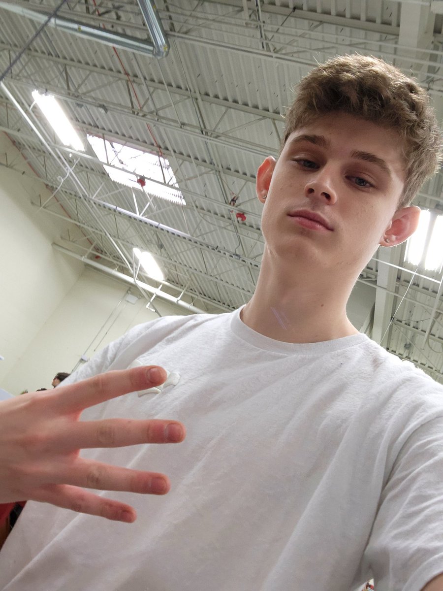 EGHS_Graphics's tweet image. Our graphics students had a blast at @WaistUp seeing a working shop and some of our alumni in action!
@ElkGrove_HS @JHHSGraphicArts @rmhsgraphics @PHS_Graphics