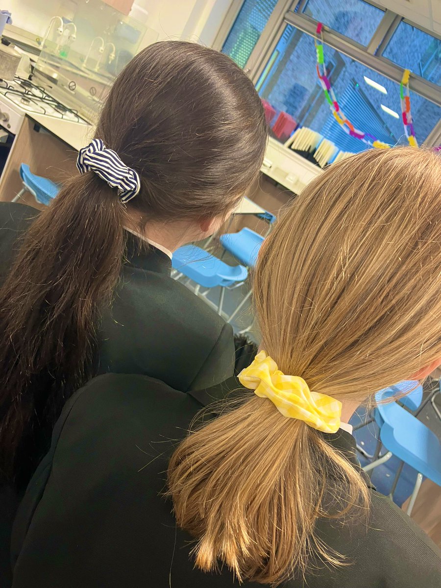 Scrunchie making at textiles club today 🤩✂️👏🏼
