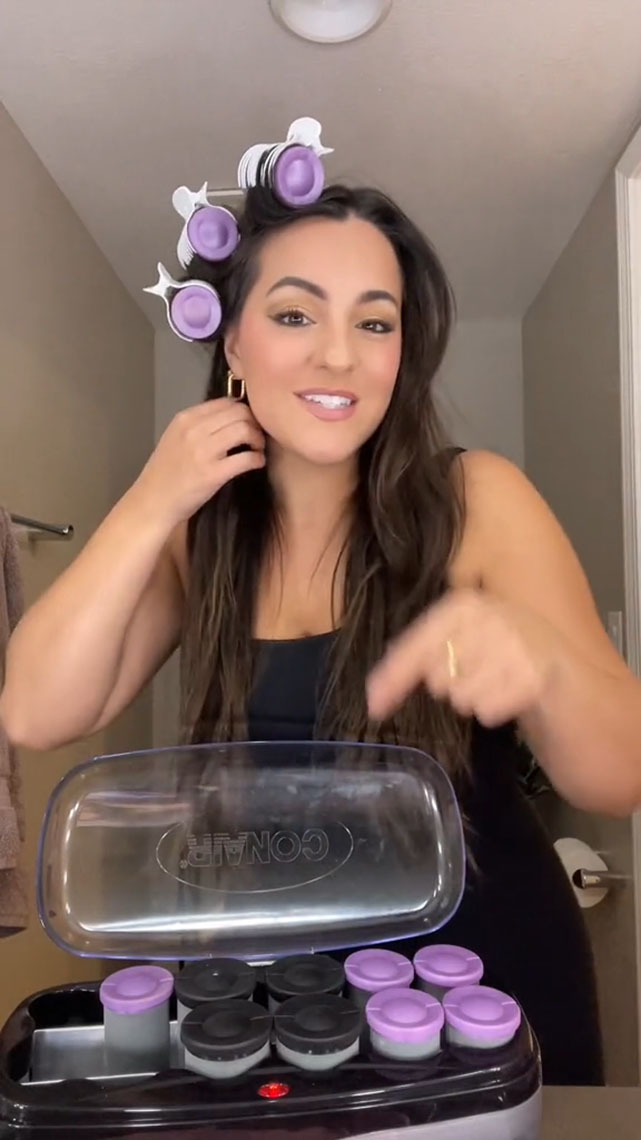 ConairBeauty's tweet photo. What an amazing year collaborating with @DeannaGiulietti and Conair Jumbo and Super Jumbo Hot Rollers. On Sale Now @amazon
#hotrollers #glamhair #hairtransformation
SHOP NOW >>https://t.co/9l7PniPrLq https://t.co/9mwbFz21tS