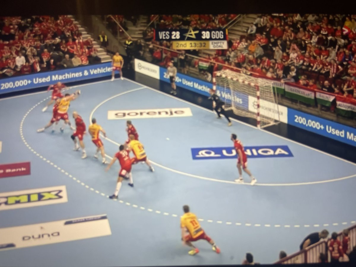 Ser VES vs. GOG. Vanvittig tempo og antall mål. Blir målkalas. Høyt nivå!