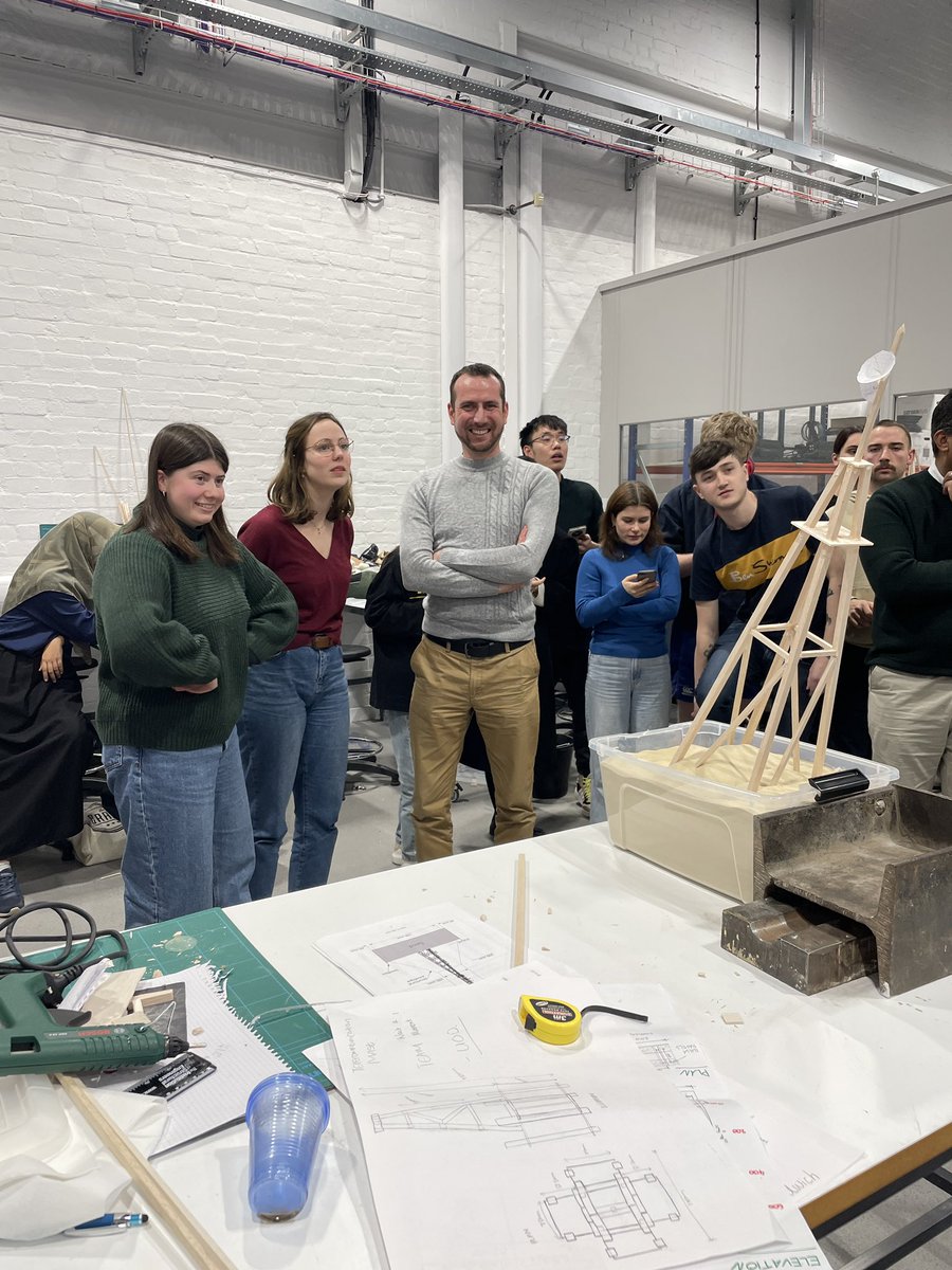 <a href="/AbertayUni/">Abertay University</a> up next 😁 presenting the Dundee Needle.
2.08kg