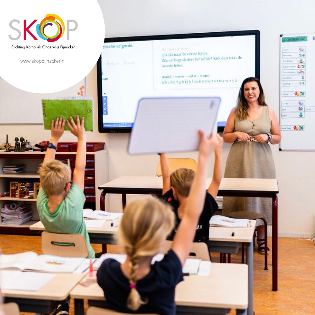 SKOPPijnacker's tweet photo. Wil jij graag aan de slag als #leerkracht via het #zij-instroomtraject? Met ingang van het nieuwe schooljaar hebben wij 2 plekken beschikbaar. Wil jij hier ook meer over weten? Neem dan contact op met Esther Pleij, bovenschools directeur bij SKOP: e.pleij@skoppijnacker.nl #pabo https://t.co/hFu4HoFIlY