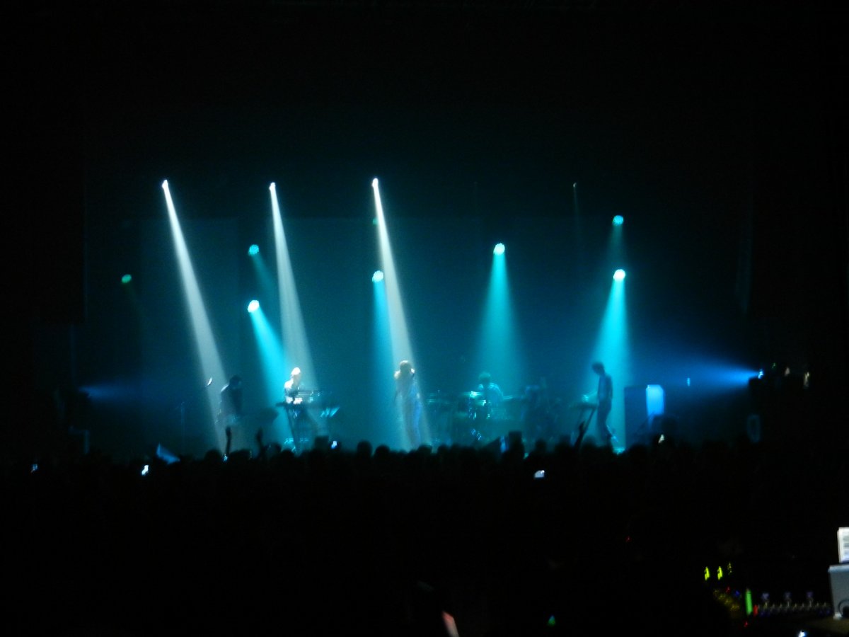 BESTAGEsprl's tweet photo. [ Archives ]

L'accueil de Zazie aux Halles de Schaerbeek le 27 mai 2011

#Arto #FullProductions #Zazie #accueiltechnique #roadies https://t.co/j8ZOEvSUse
