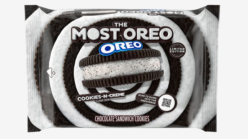 gobonafide's tweet photo. Marketing Trend Alert: Can you believe companies are starting to market in the Metaverse? Oreo is moving into the Metaverse by launching their newest flavor into the Oreoverse, Oreo's virtual space in the Metaverse. https://t.co/SrMWMtFT69 https://t.co/WwoTyFrzWj