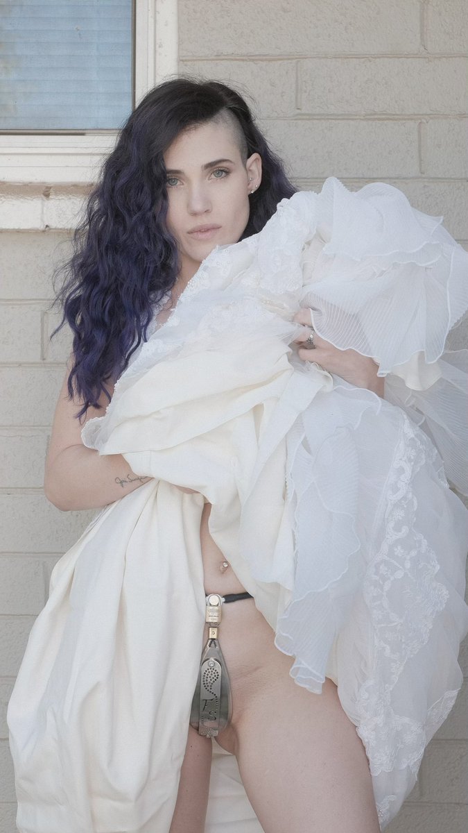 ram_reese's tweet photo. Locked up until the big day 🥹💍👰🏻‍♀️
Photo snapped @oddhoneydotcom 
Chastity belt @FancysteelCB 

I had so much fun with this photo shoot!! This is actually the dress I wore for my wedding 5 years ago 🤭 https://t.co/IzSoZ8fv7K