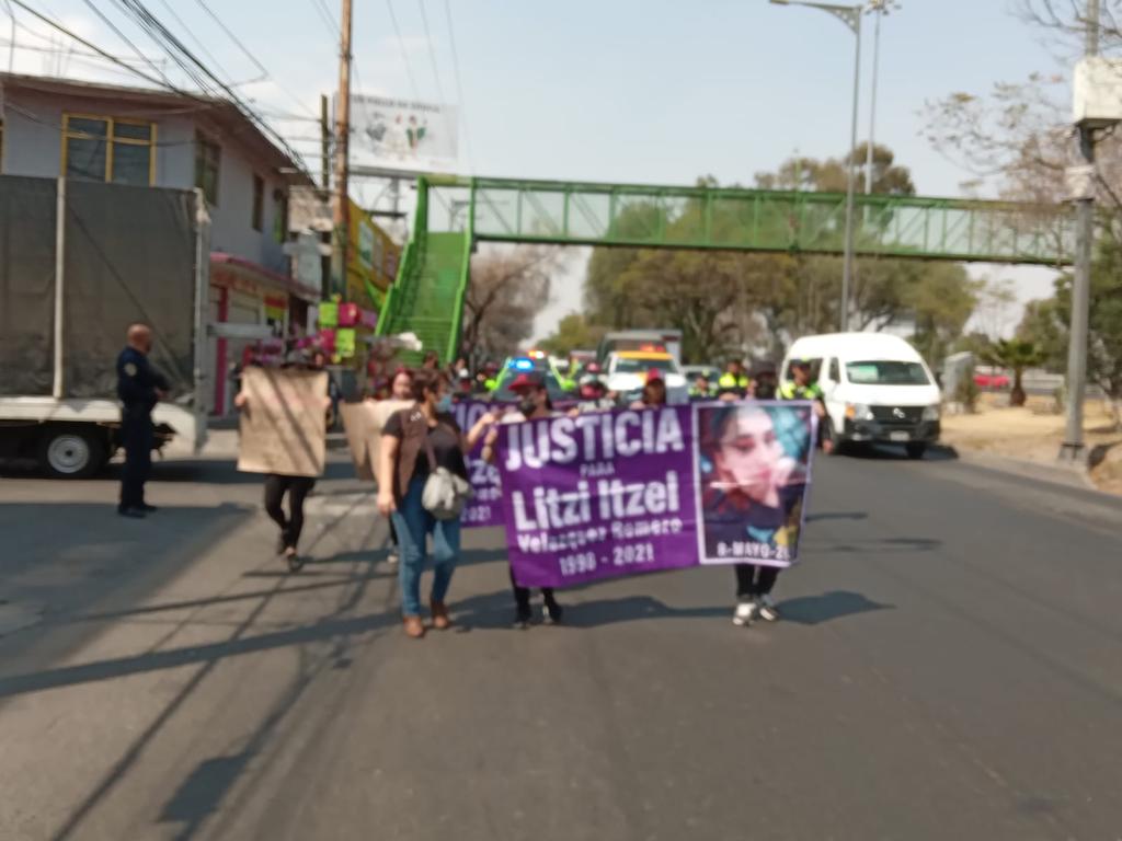 QuerellaDigital's tweet photo. #ULTIMAHORA Familiares de #Litzi piden justicia. Su feminicida es familiar de funcionarios de la @FiscaliaCDMX por lo que piden intervención de @Claudiashein https://t.co/tgmIcr86QV