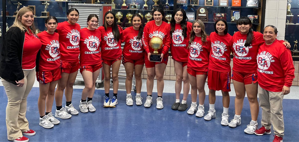 🚨 PLAYOFF INFO🚨
Bi District
Lady Highlanders vs Canutillo 
🗓️ Monday 2/13/2023
📍 at Bel Air Complex
⏰ 6pm
Clear Bag Policy
$3 adults,$2students
Tell your friends and enemies to come out and support these Ladies❤️🏀💪
<a href="/Fchavezeptimes/">Felix Chavez</a> <a href="/epsportsnet/">El Paso Sports Network</a> <a href="/EPSports915/">Borderland Sports</a> <a href="/eric_scogin/">Eric Scogin</a>