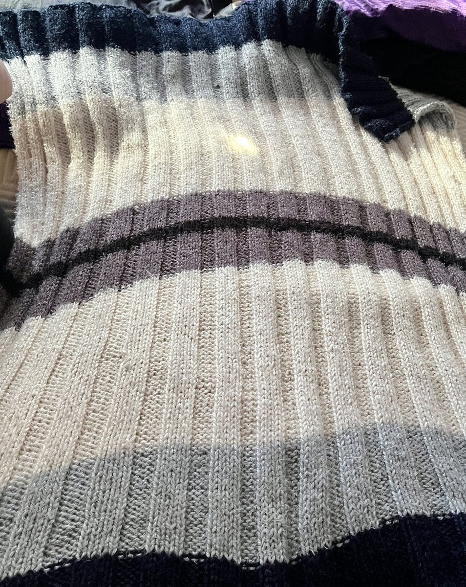 ajackartist's tweet photo. The pandemic blanket is finished! 2yrs in the making. #hugge#knitting https://t.co/wyIvBMEKp7