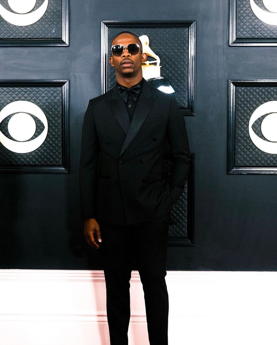 suit_luxe's tweet photo. An African King draped in our Classic Black on Black Tuxedo. 
Elegance meets class 🧵🪡

Well done on your Grammy Award King @ZakesBantwiniSA 🏆🤵🏾 https://t.co/EXNojKdgFN