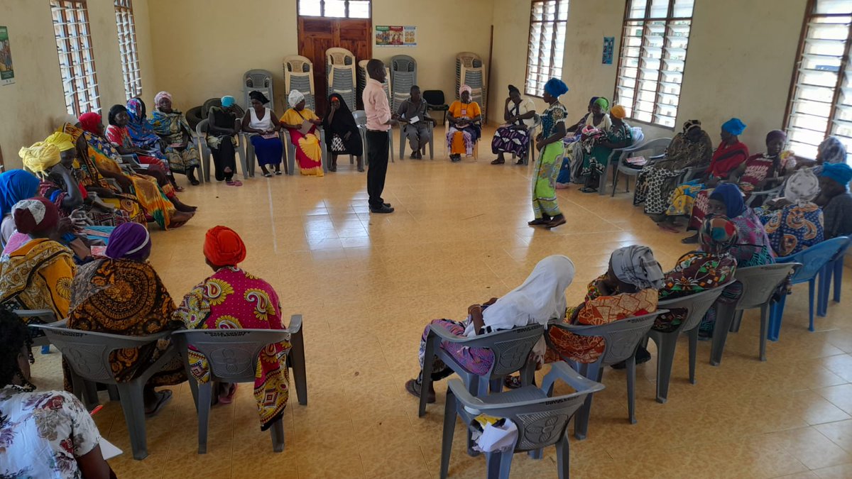 Today, we're in bofu kinango sub county for SGBV training under COVID 19 Response Programme proudly supported by the @EUinKenya through @AKF_EA. 'Love has no gender - compassion has no religion - character has no race.' @Huria_KE @BaseTitanium @Samba4Youth @SFCG_Kenya @RadioKaya