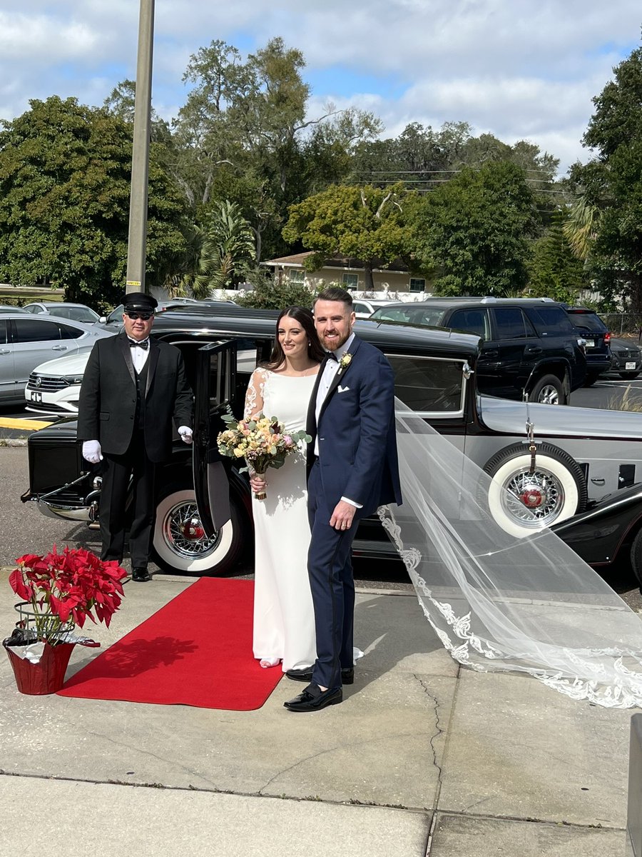 JLJonesLimos's tweet photo. Vintage Limousine Available https://t.co/levDGuH8dw