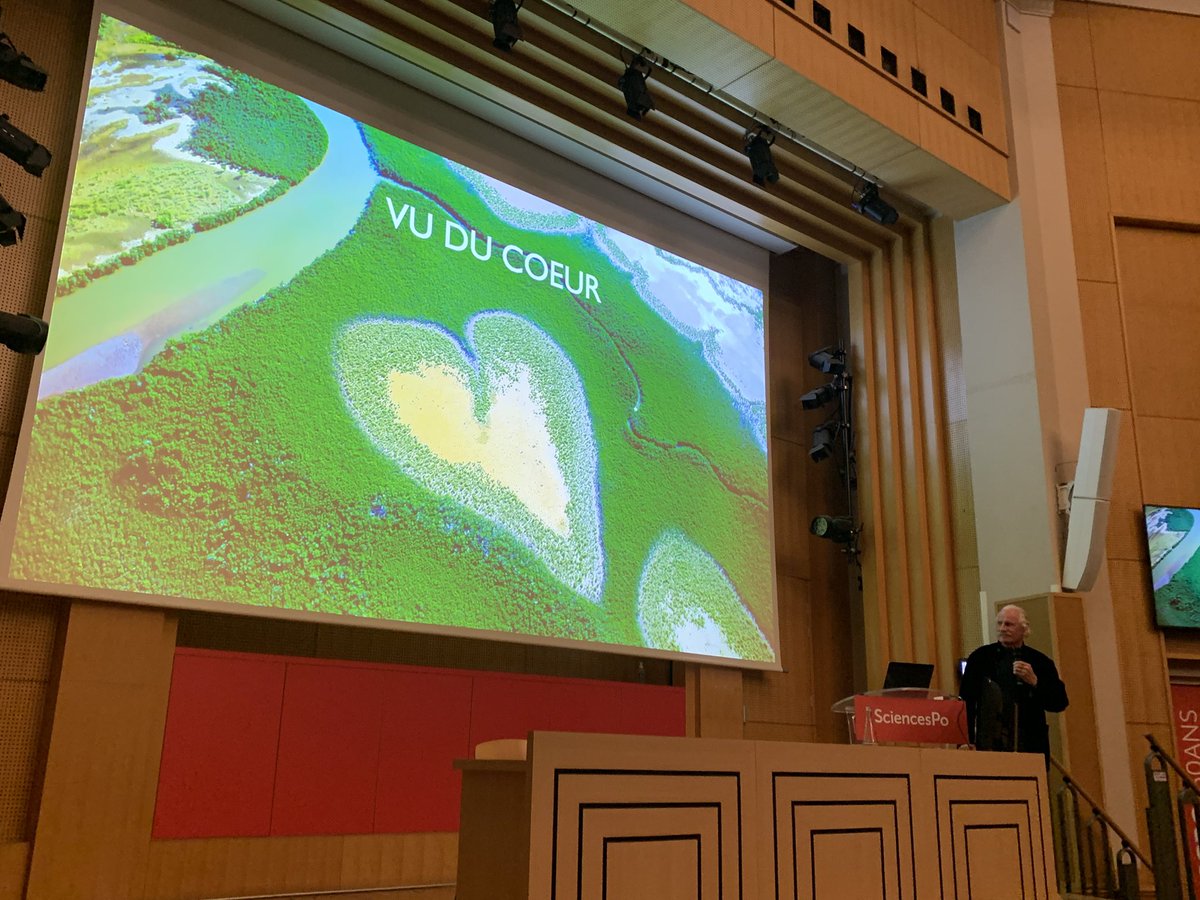 Bienvenue à <a href="/Yann_A_B/">Yann Arthus-Bertrand</a> pour sa Master Class “ La Création vue du Ciel” dans les #Rvdelacreation du Master Communication, médias et industries creatives de <a href="/SMIScPo/">EMI Sciences Po</a> <a href="/sciencespo/">Sciences Po</a> #impact #environnement #humans #legacy