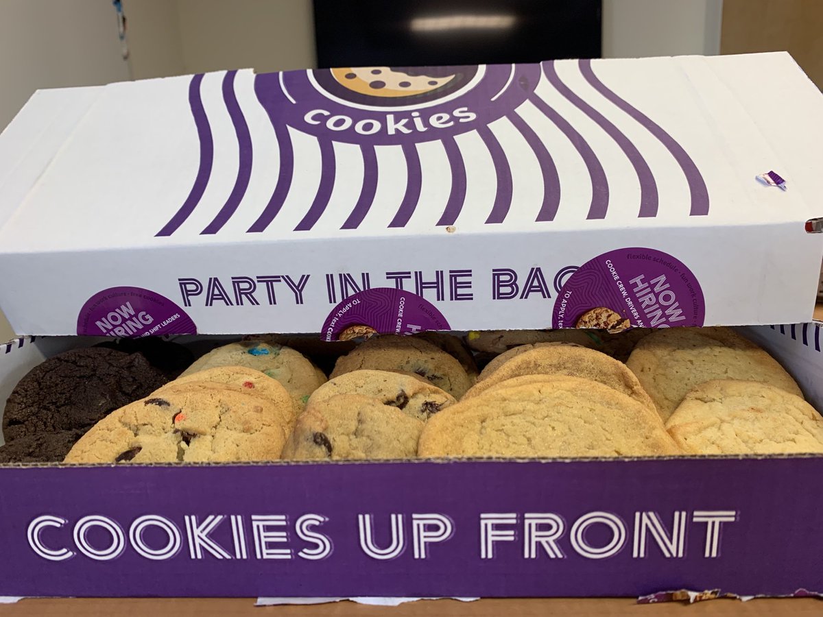 VU_History's tweet photo. The History Department still has insomnia cookies for our fabulous history majors. Be sure to stop by SAC and grab one before they are all gone https://t.co/mMBSo6lxaY