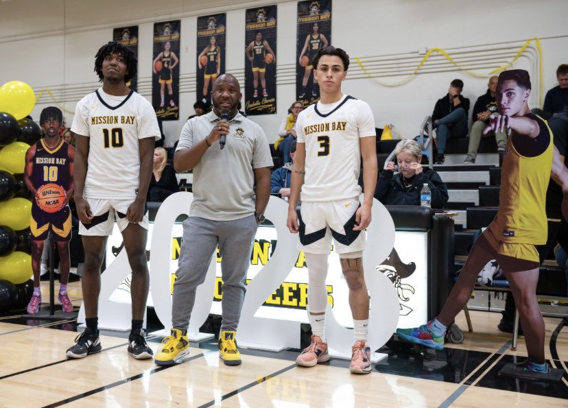 Bucs 🏴‍☠️ improve to 20-7 with a 74-62 win over a tough &amp; talented Hoover team on Senior night. Bucs led by Angelo Gil <a href="/GeloHoops/">GeloHoops</a> 22p 8a, Charlie Hutchison <a href="/CharlieHutchis8/">Charlie Hutchison</a> 14p 8reb, Gavin Girouard 13p 2st.