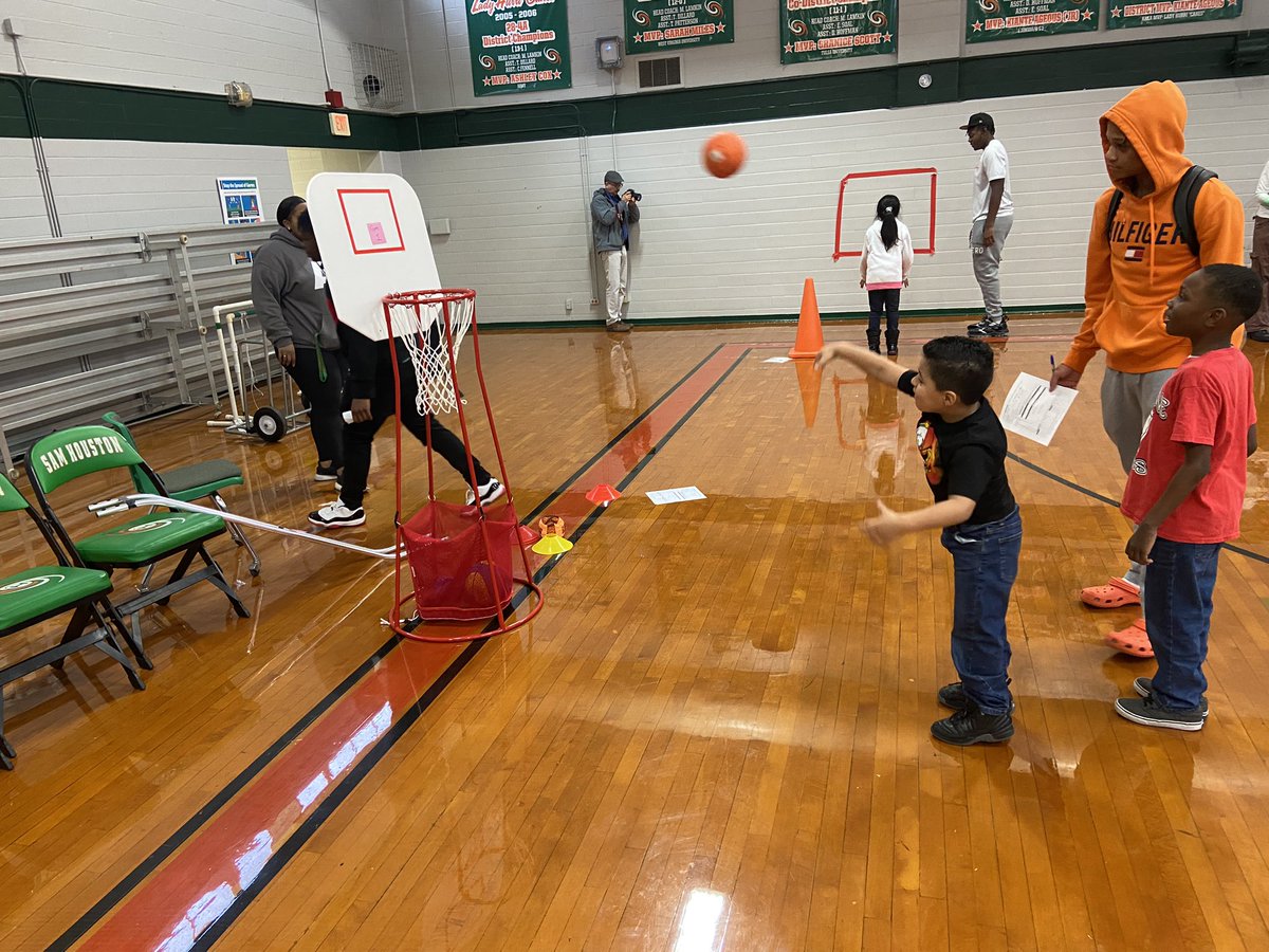 SAISDSamHouston's tweet photo. Mighty Hurricanes students had an amazing day with some amazing students! our Canes were honored to play basketball with SAISD elementary students for Special Olympics! Our Canes displayed their Hurricane power and LOVED every minute of it. #webelieve #hurricanepower 💚🧡💚🧡 https://t.co/gJpp6TSLgA