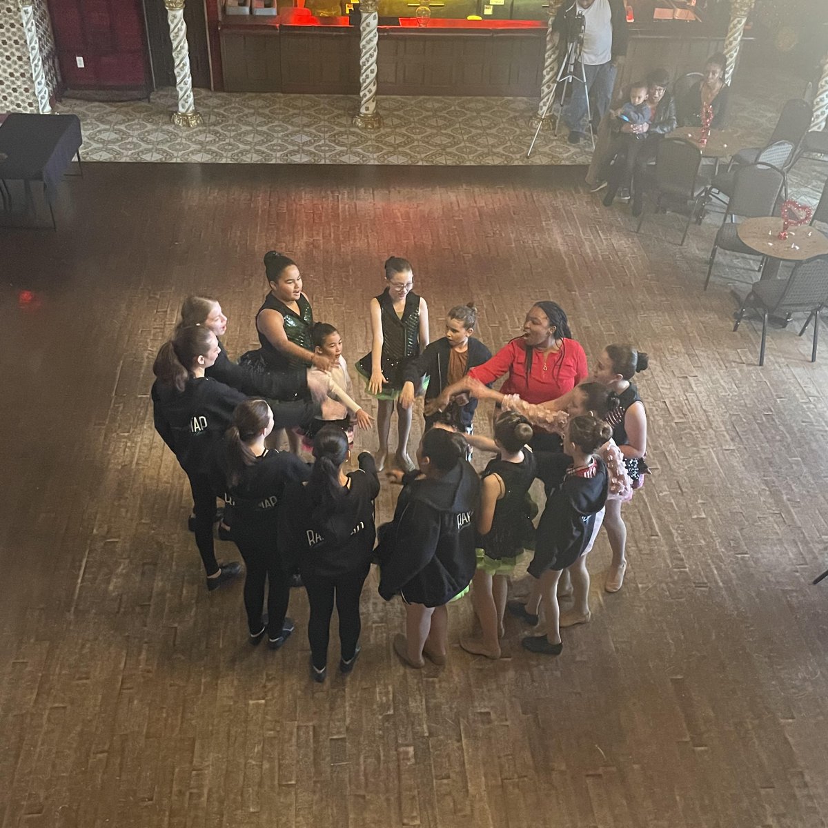rapataparts's tweet photo. We had such a fun time sharing our love of dance at our Tap Into Love show this Sunday! Thank you to everyone that came and supported our performance teams.

#dance #tapdance #jazzdance #dancestudio #dancers #danceperformance #performance https://t.co/Ob9rLaD5WW
