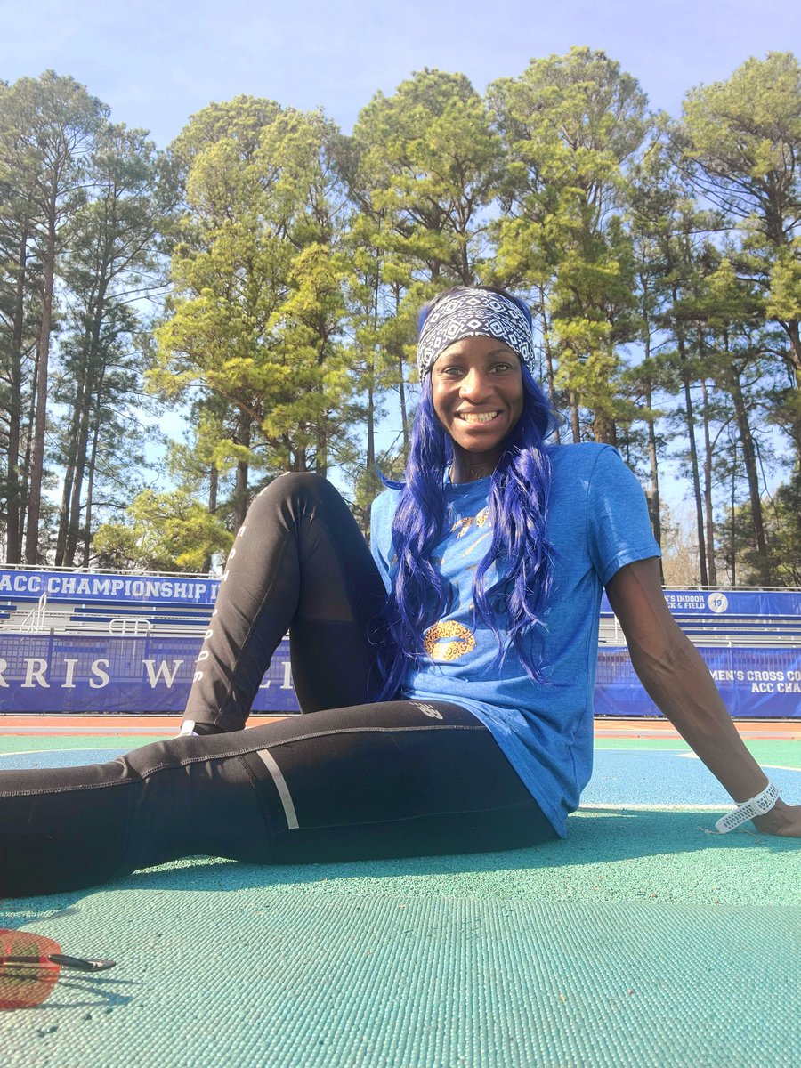 RunErickaRun's tweet image. Happy Birthday to me😍💙🎂🎊🎉I was blessed with 4x400m repeats instead of 8x400m repeats🏃🏿‍♀️🔥💨 #happybirthday #chapter34🎂