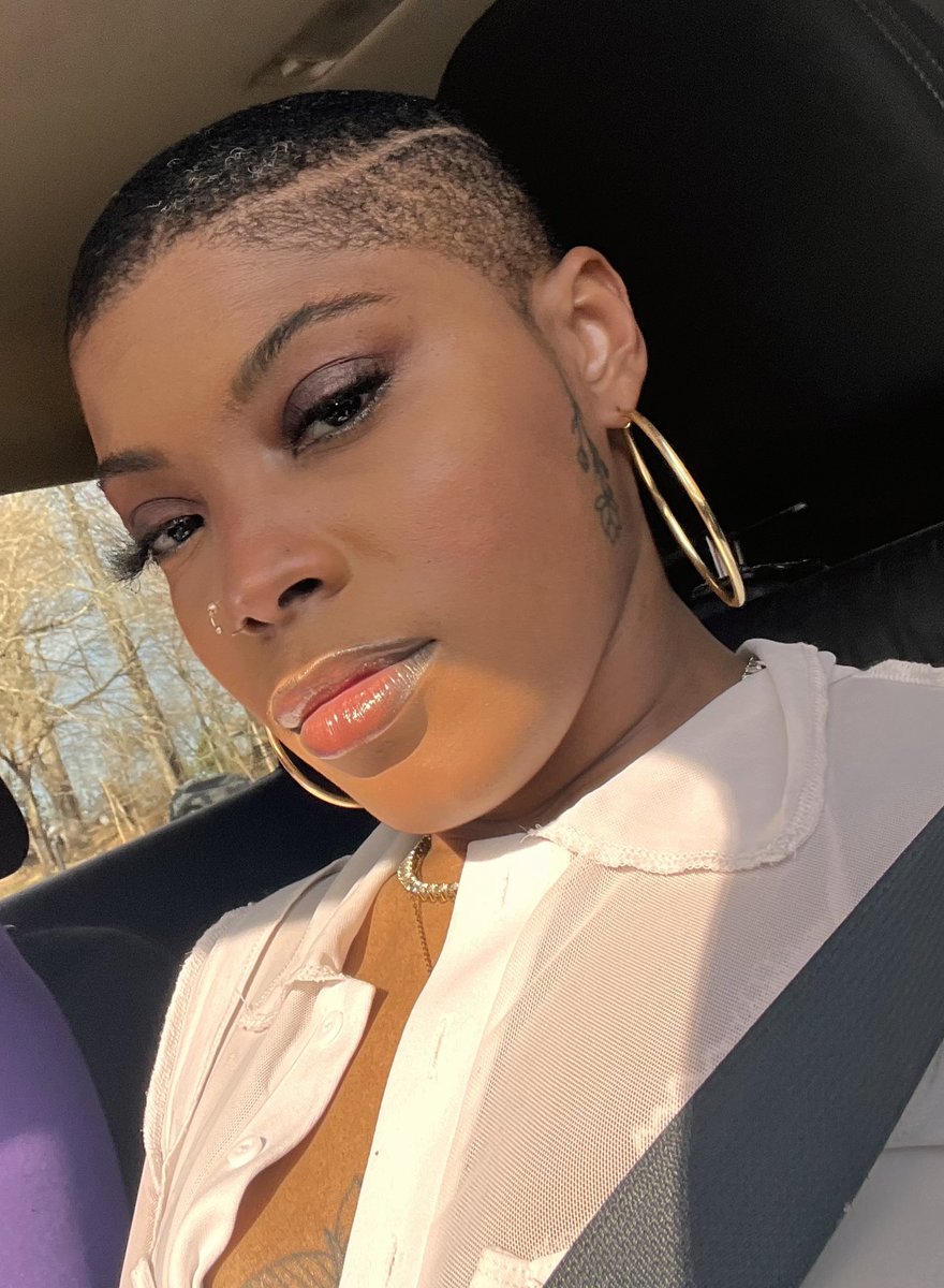 𝔖𝔭𝔩𝔞𝔰𝔥 ℭ𝔬𝔟𝔞𝔦𝔫 🎡 on Twitter: "RT @Honey_DippedC: I look cute today send me money for happy hr 🥰🫠"