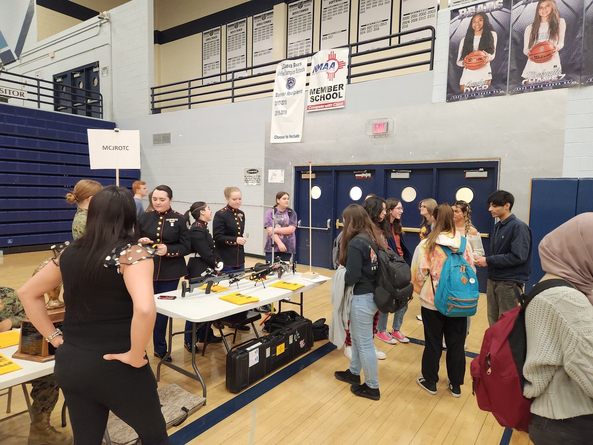 debra_chandler's tweet image. Great turnout for our Annual Electives Fair! #WALC @PrincipalLCHS @lacuevasenate