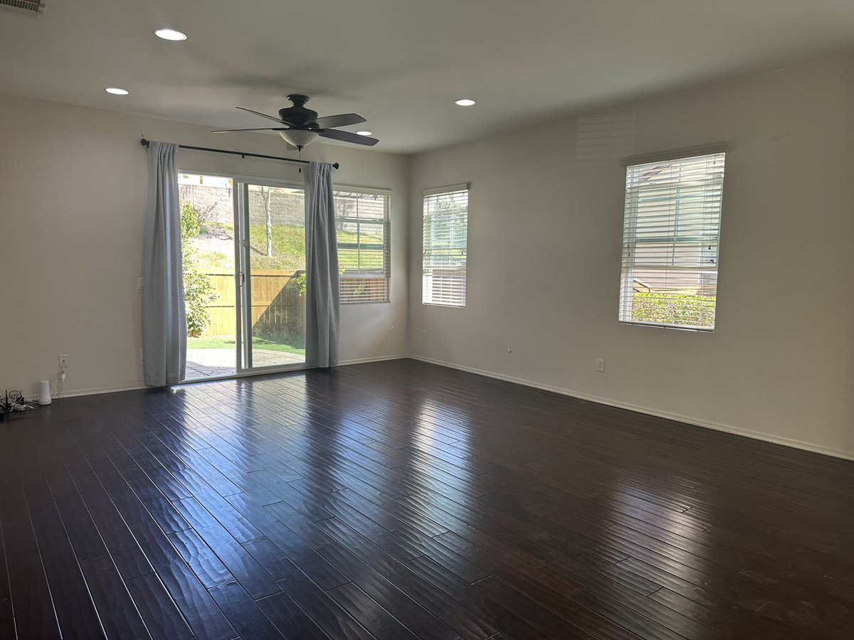 CRN_REALTY's tweet photo. House for sale in Otay Ranch, Chula Vista area. Contact me directly for details #iamyourrealtorforlife https://t.co/fs6Tv7TAvb