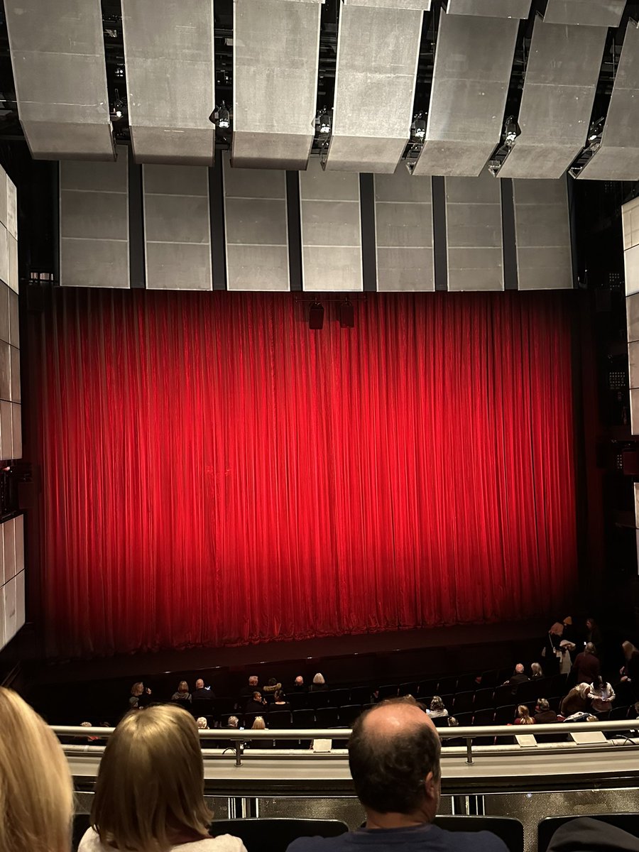 SwindySam92's tweet photo. Tonight's viewing: At @Sadlers_Wells for #DanceMe, inspired (and approved) by Leonard Cohen.
Review to come this week on @ATDazzles ✨ https://t.co/roZ5AdaMpS
