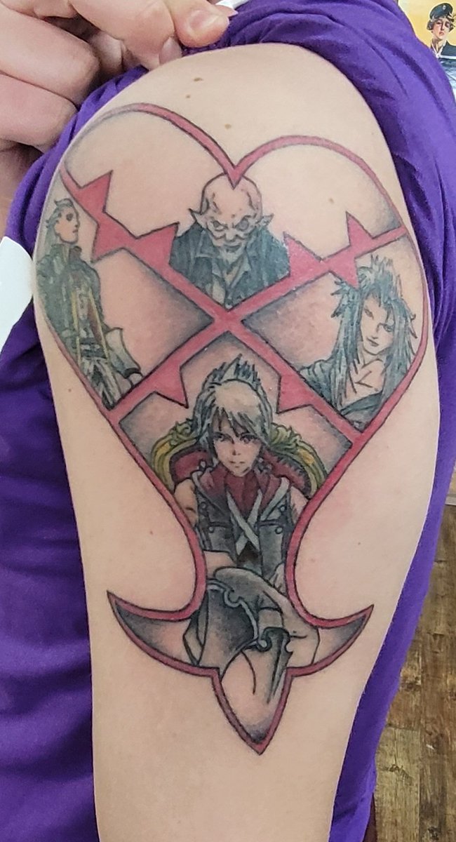 @HMKilla @BenjaminDiskin @BillyZane @RealPaulStPeter @DocBrownLloyd @KINGDOMHEARTS My first ever tattoo is now finished.