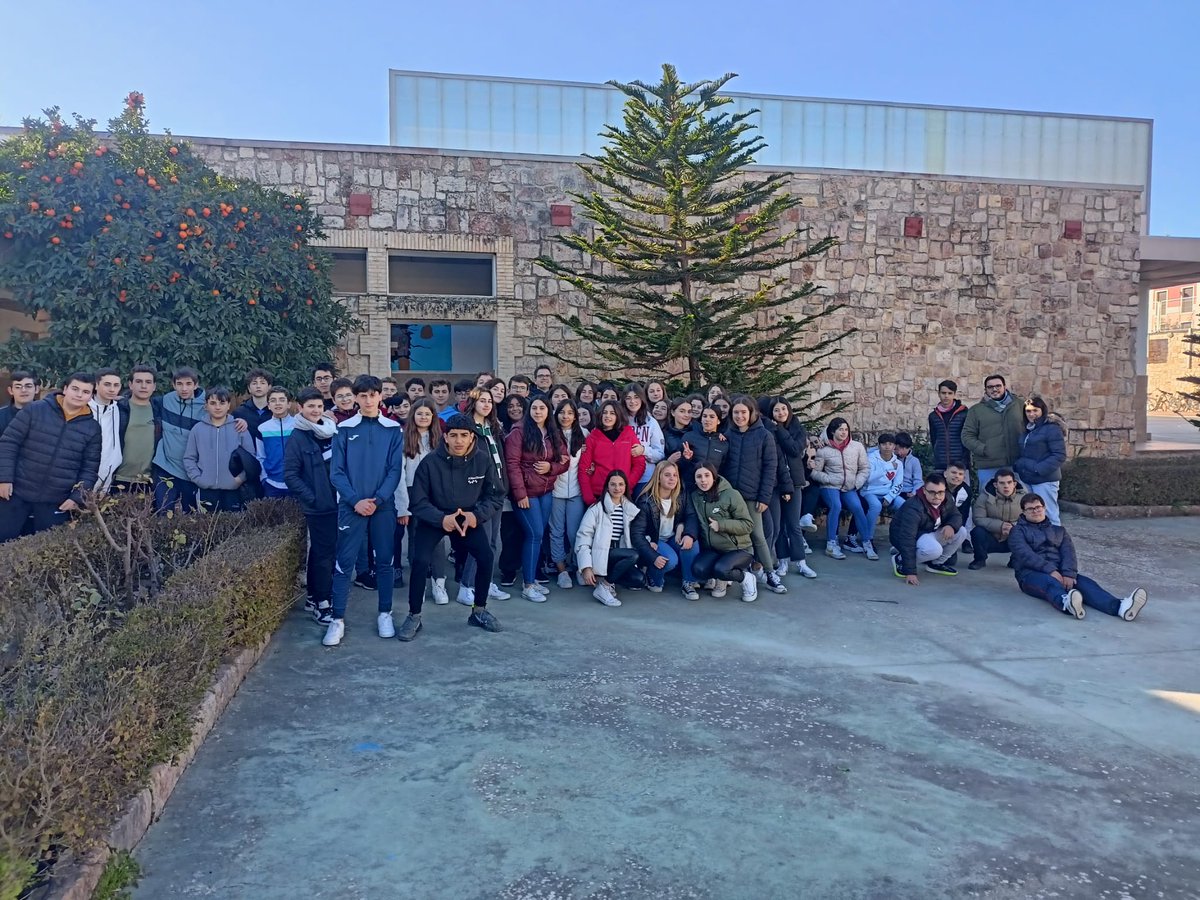 IES Marqués Comares tweet media