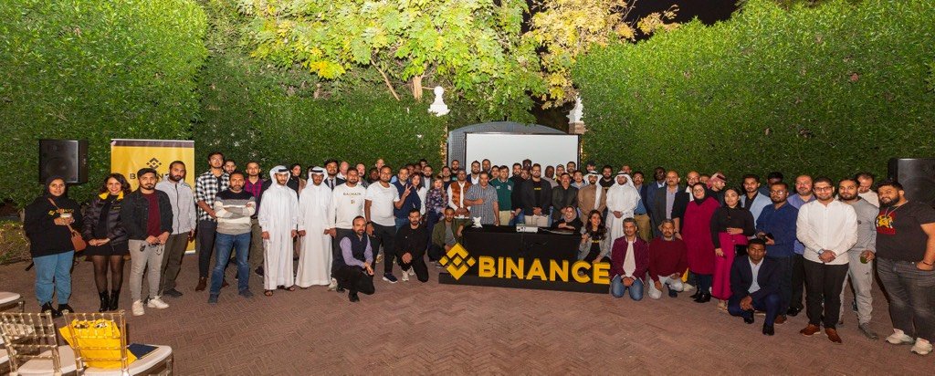 BinanceArabic's tweet photo. المزيد من المعرفة تم نشرها مرة أخري #BinanceMeetupBahrain🇧🇭

هذه المرة ، انضم إلينا أكثر من 150 شخصًا من محبي بينانس للاستماع إلى آخر الأخبار من #Binance بالإضافة إلى نقاش حول الأمان في العملات الرقمية وغير ذلك الكثير.

أين يجب أن نذهب بعد ذلك؟ ✈️ https://t.co/1Er1phm0dk