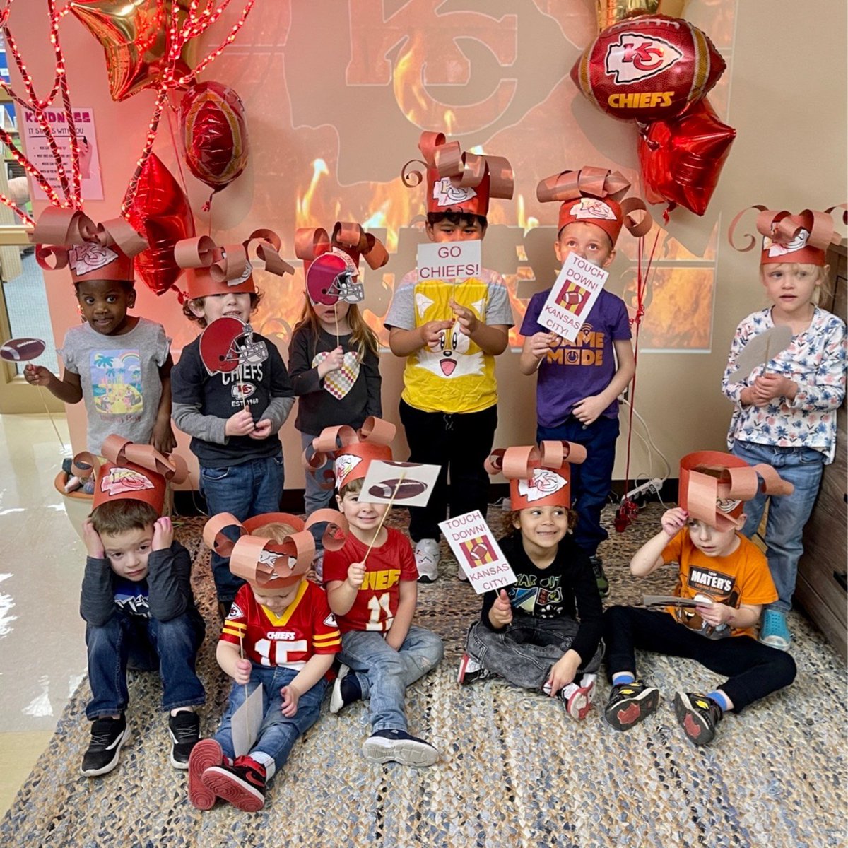 OurGraceStars's tweet photo. We've Got Spirit, Yes We Do! We've Got Spirit, How 'Bout You?  Here are some of our cuties cheering on our Chiefs!  It's not too late to join in on spirit week!
Coach Thursday - Dress Like Any Reid
Red Friday - Wear Your Red &amp; Gold! https://t.co/8hi4dBpVww