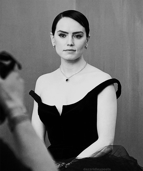 Daisy Ridley is queen! 👑🌼 on Twitter: "RT @dazzridleyposts: daisy