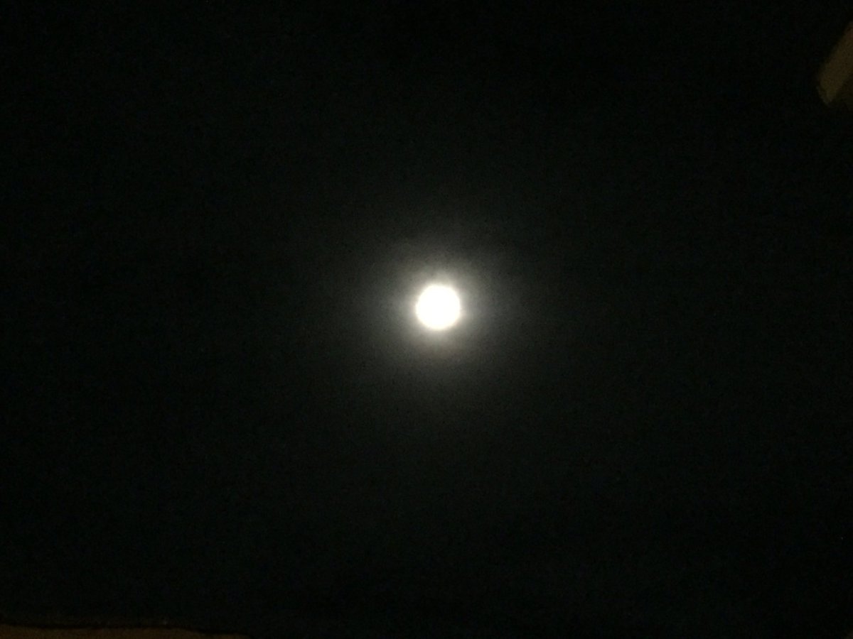 Así amanece ... con luz de Luna