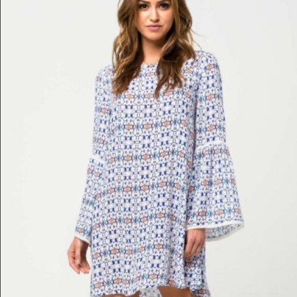 KjPosh's tweet photo. So good I had to share! Check out all the items I'm loving on @Poshmarkapp from @LopezDaby #poshmark #fashion #style #shopmycloset #oldnavy #gamiss: https://t.co/HIp6tNHM74 https://t.co/iOaKa6Ql93