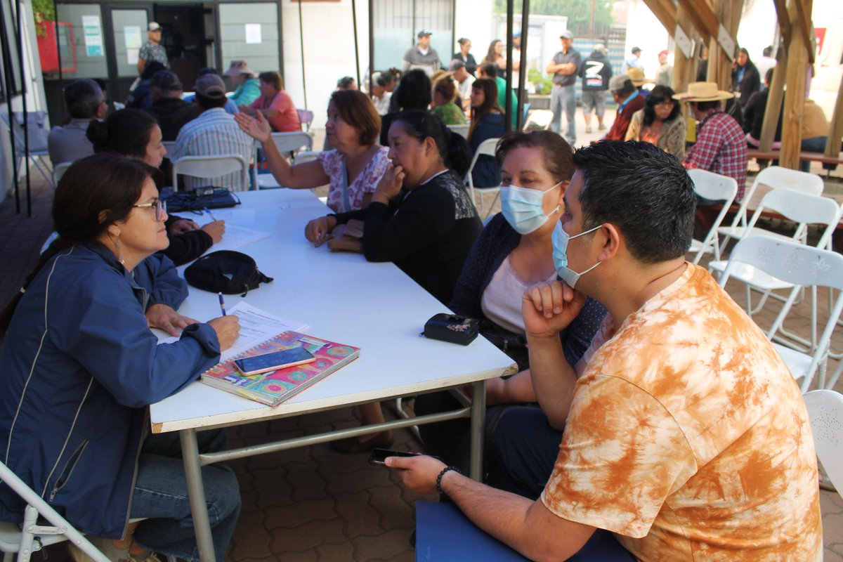 En estos momentos se está levantando la  #FichaFibe en el patio de la <a href="/MuniSantaJuana/">Municipalidad de Santa Juana</a> a las y los vecinos afectados por los #IncendioForestales. La información es relevante y obligatoria para luego gestionar las ayudas para reconstrucción. 
#IncendioForestal #SantaJuana