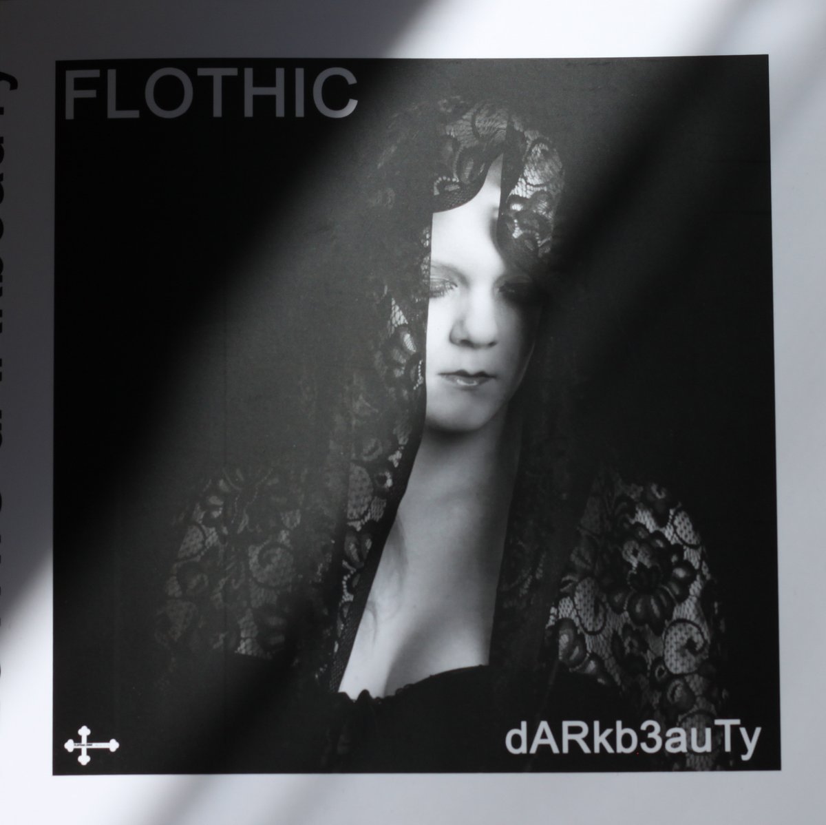 Flothic's tweet photo. special at https://t.co/fzTozBs6nM

#art #fineart #darkbeauty #darkart #signedart #photography https://t.co/gYupvpLq11