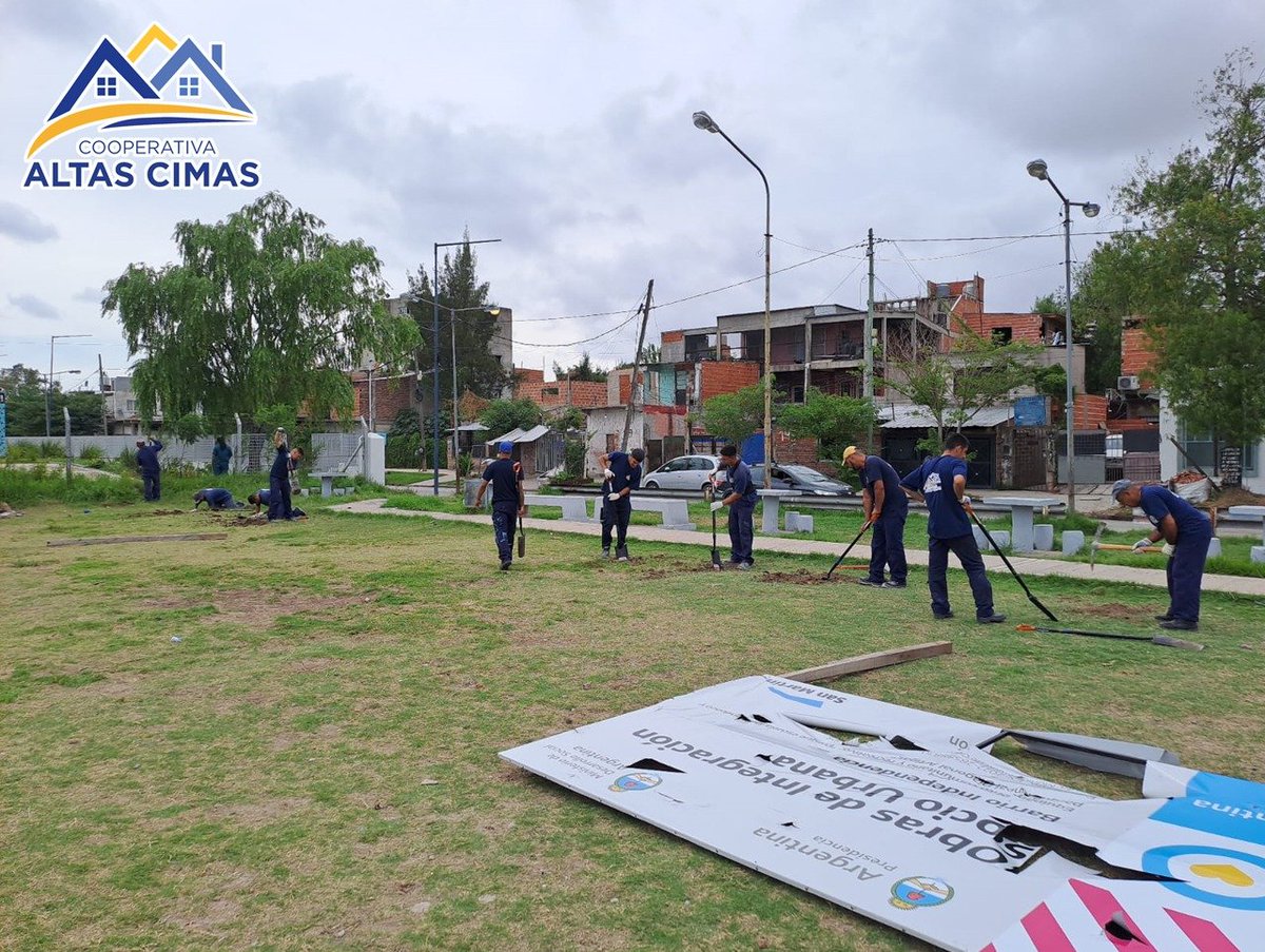 CimasAltas's tweet photo. Comenzamos las obras para el nuevo Salón de Usos Múltiples del Barrio Independencia, en José León Suárez, Partido de San Martín. 

¡Esperamos que se llene de actividades de niñas, niños y jóvenes del Barrio Independencia! https://t.co/jy89pdsgnE