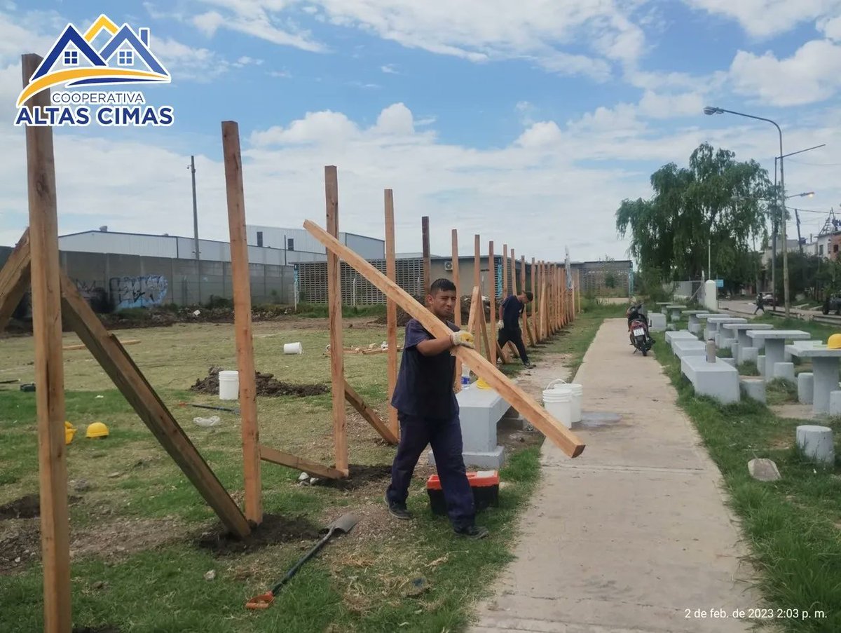 CimasAltas's tweet photo. Comenzamos las obras para el nuevo Salón de Usos Múltiples del Barrio Independencia, en José León Suárez, Partido de San Martín. 

¡Esperamos que se llene de actividades de niñas, niños y jóvenes del Barrio Independencia! https://t.co/jy89pdsgnE