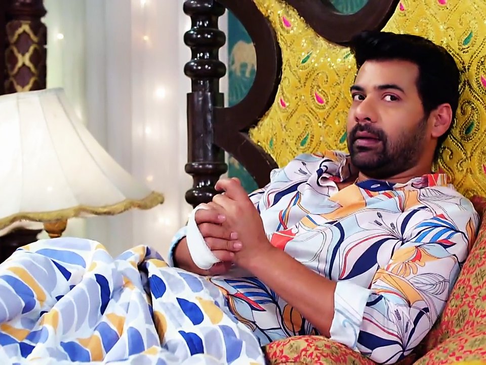 Andrasabe's tweet photo. #ep261 #ShabirAhluwalia #RadhaMohan #MohanTrivedi https://t.co/hGLGzGO4Ay