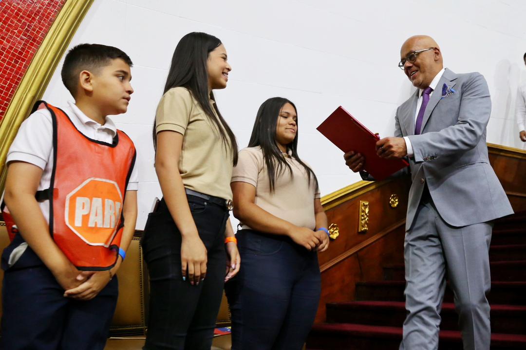 ViceVenezuela's tweet photo. #Entérate || AN sancionó Ley de Participación Estudiantil en el Subsistema de Educación Básica.

#08Feb 

Leer más: https://t.co/cm3J7aiWPF https://t.co/B1MBRoaSrE