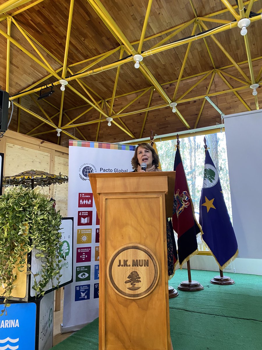 PabloPonce's tweet photo. Agradecemos la presencia de @rosaliaarteaga ex presidenta del Ecuador, Presidenta de @FundacionFidal comprometida con el Medio Ambiente y nuestro proyecto #Siembraton https://t.co/gIS5HMm6ux