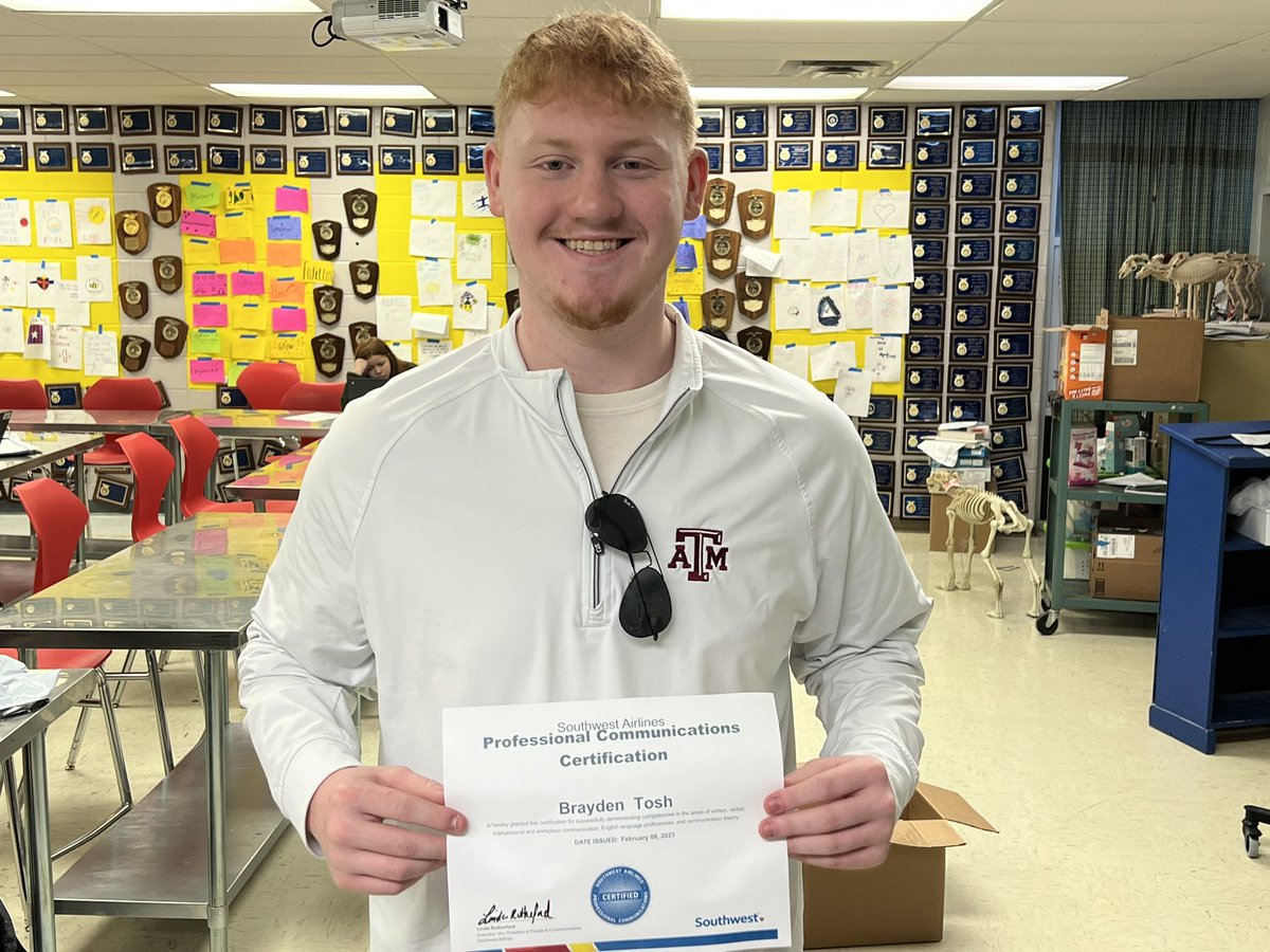 MossLaurac's tweet photo. 1st @iCEVonline industry certification for 2023! @HCHSParisTN @CTEHenryCo @SoutwestAir @BraydenTosh https://t.co/RUUcPd9Gyw