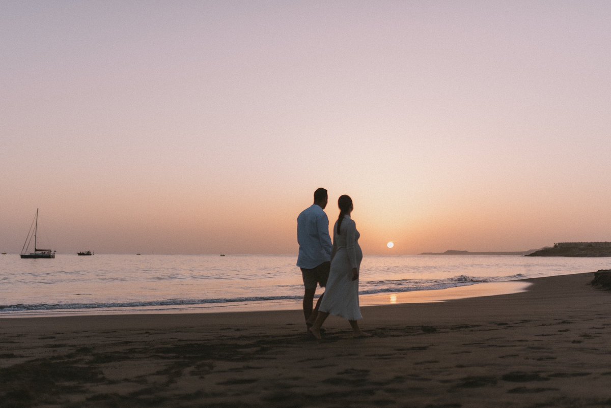 ¿Buscas regalo para San Valentín? Pues en estas fechas tendré una OFERTA ESPECIAL para sesiones de fotos de pareja. 
Contáctame para hacer tu reserva😊
